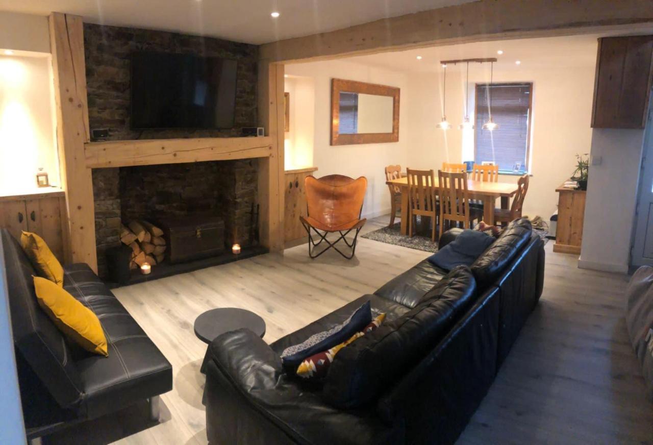 Clydach Cottages ラネリー エクステリア 写真